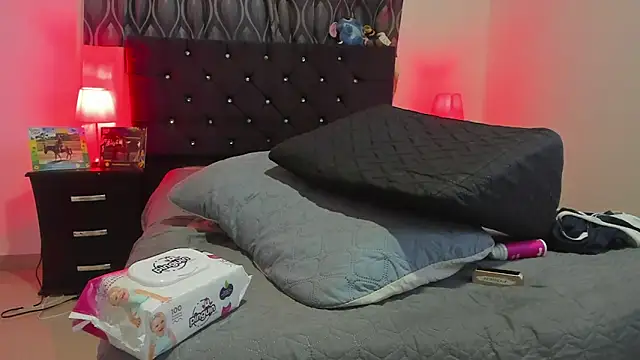 Онлайн чат XXX dereck_karter