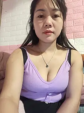 Chat XXX en directo de Ngocmai_lazdy