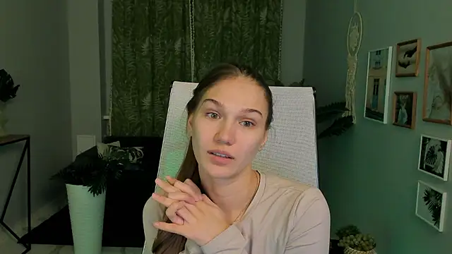 Sweet_Emilya Live XXX-Chat