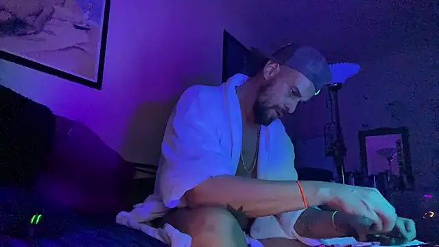 Guyst049 网络视讯表演