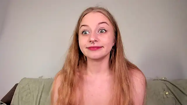 MiaMews Chat XXX in diretta