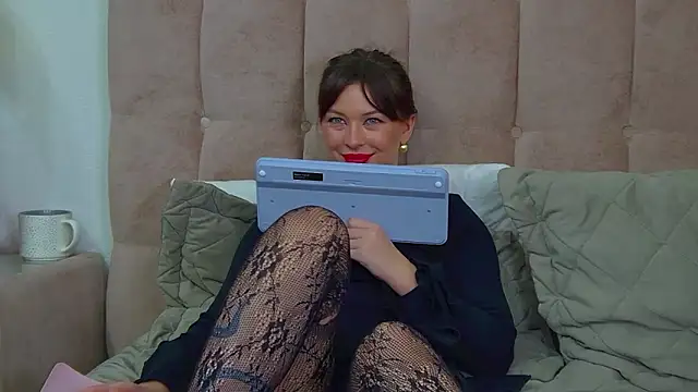 Chatroom XXX en direct de AlexandraBloom