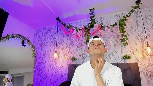 Pertunjukan Kamera Web Bonny_and_carrot