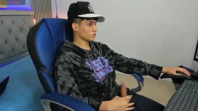 SamBlack_ Show Webcam