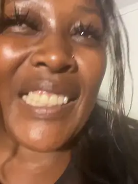 Cardiebae89 Chat XXX in diretta