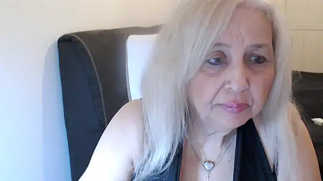 SusiLifeXXX: онлайн-секс-чат