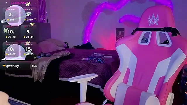 Chatroom XXX en direct de larah_uwu