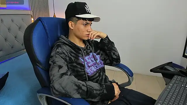 SamBlack_ Live XXX Chat