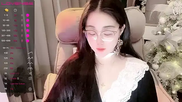 Monica-666888- 现场XXX聊天