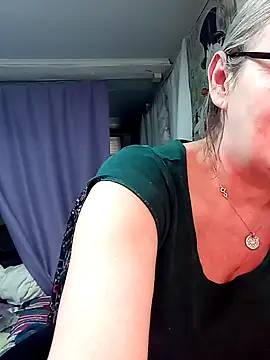 irinamaux's Live XXX Chat