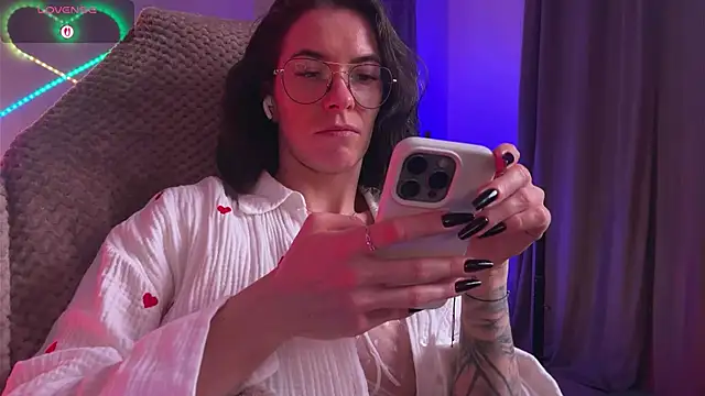 Show modela Katy_Kar na web-kameri