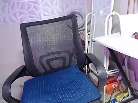 Horny_Alexa: απευθείας συνομιλία ΧΧΧ