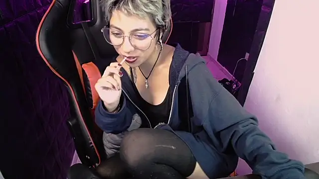 lunarichy22: απευθείας συνομιλία ΧΧΧ