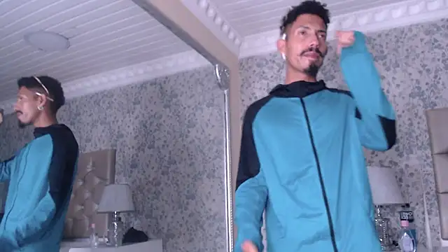 NoaahTylorn Live XXX chat