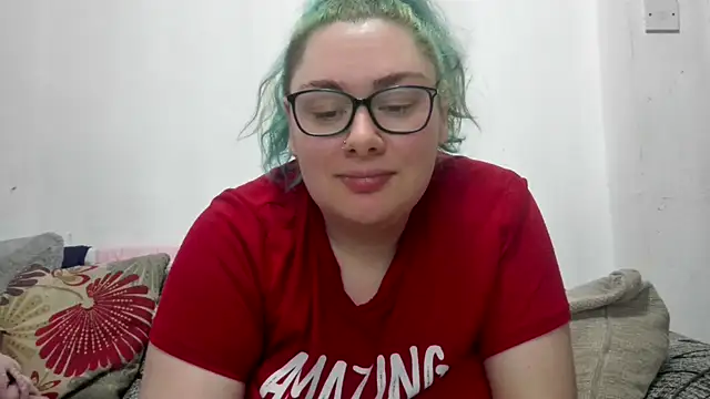 Bustycurves 即時 XXX 聊天