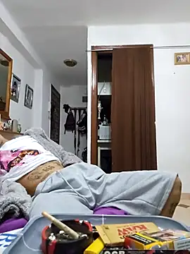 XXX chat uživo modela charlye_inkkkk