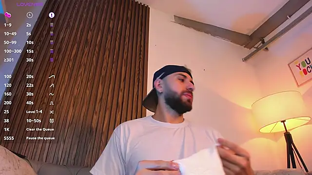 XXX chat uživo modela Maximo_Wolff