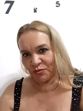 charlotte_milf30 即時 XXX 聊天