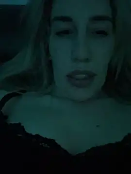 JuliaPrivat élő XXX-chatje