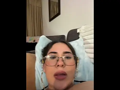 AriaDonatti live XXX chat