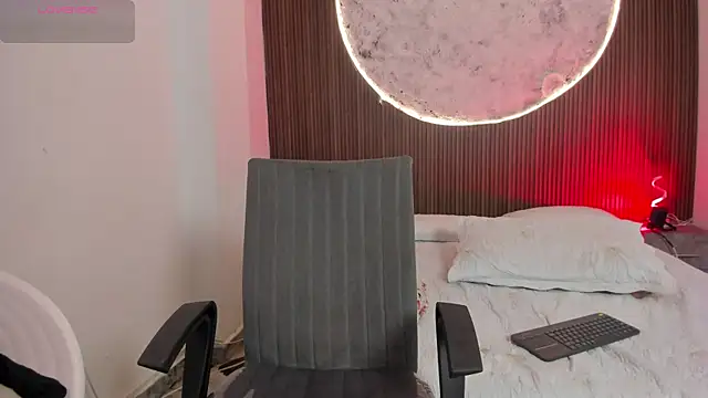 AdharaCruzz_ élő XXX-chatje