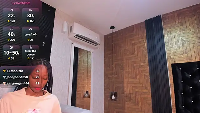 NathalyLeen 即時 XXX 聊天