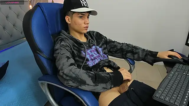 SamBlack_ 网络视讯表演