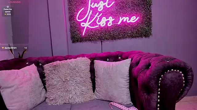 danielebeck's Live XXX Chat