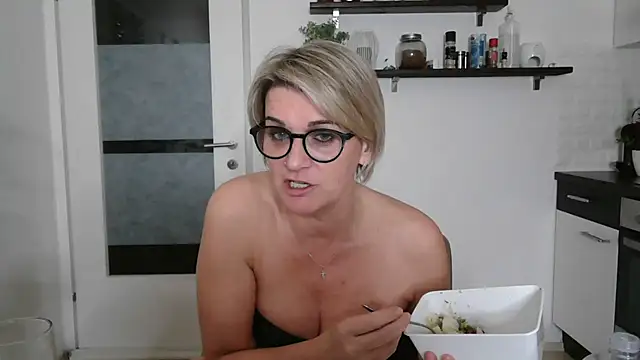 hexe40002 – Live XXX-chat