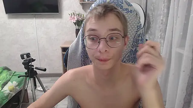 XXX chat uživo modela glasses_cat