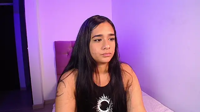 Maeena Chat XXX in diretta