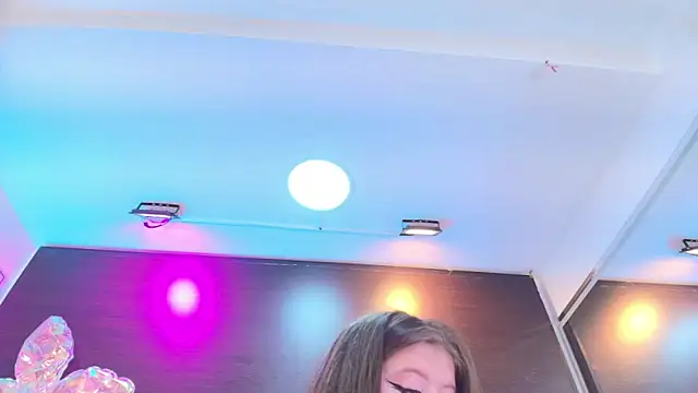 XXX chat uživo modela Cammi_wagner