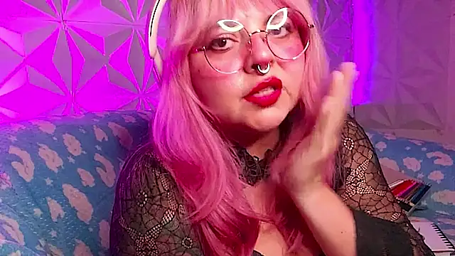 Chat +18 de Satyn_doll ao vivo