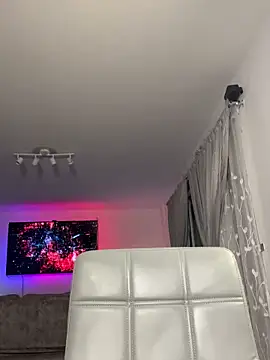 XXX chat uživo modela Frank_Farrell