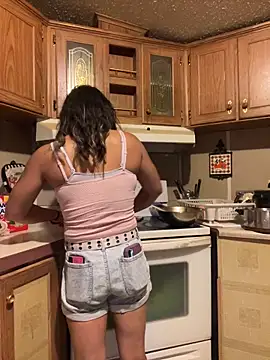 TranSexualJade95 Adlı Modelin Canlı XXX Sohbeti