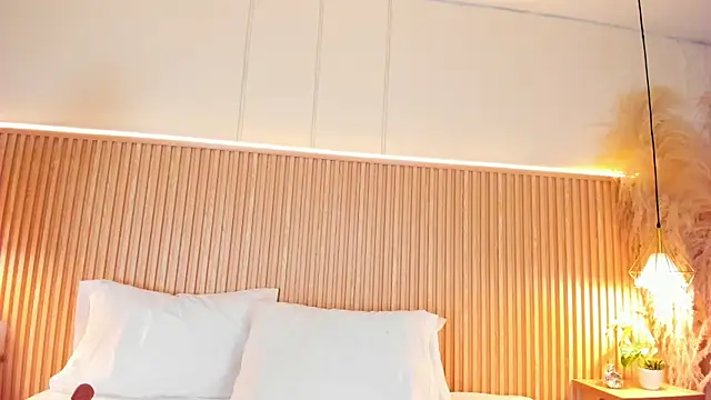 NahimiThompson élő XXX-chatje