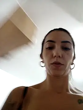 LunaZambrano élő XXX-chatje