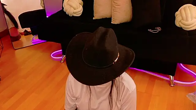 EmmyEvans1 라이브 XXX 채팅