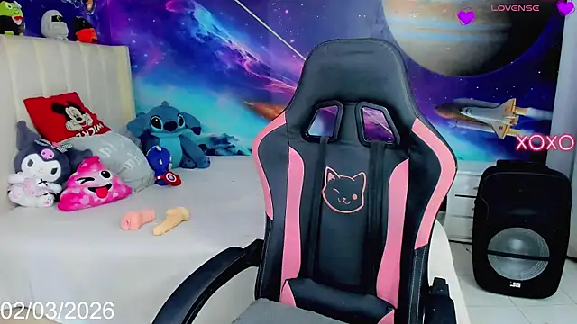 Nella_Dolls Pertunjukan Webcam