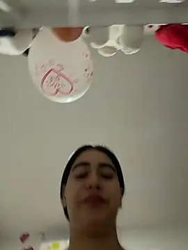 ZarahEvans: онлайн-секс-чат