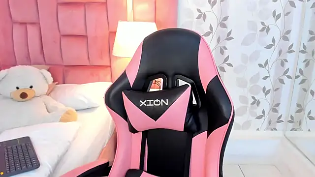 EllaEvanz: онлайн-секс-чат