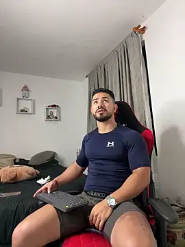 Ezzio_Scolaro Pertunjukan Webcam