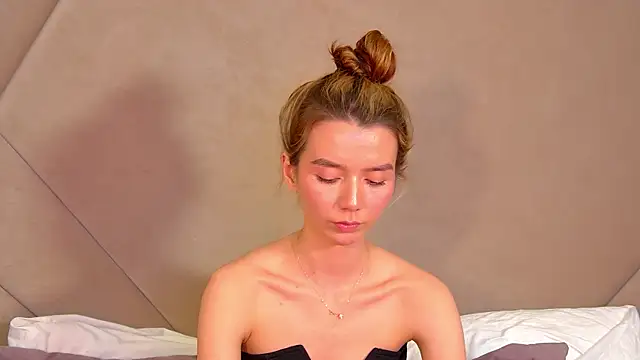 VanessaVienne Chat XXX live