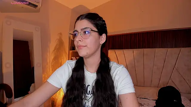 _Niah_ Chat XXX live