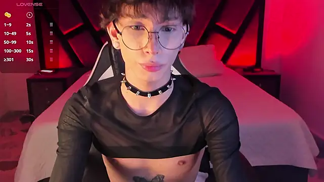 AndyWiilliams Adlı Modelin Canlı XXX Sohbeti