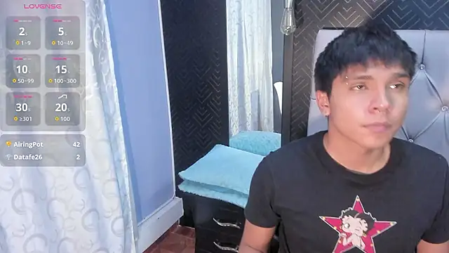 Thiago_Kozak Adlı Modelin Canlı XXX Sohbeti