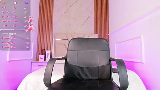 Abbyevaans Adlı Modelin Canlı XXX Sohbeti