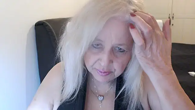 SusiLifeXXX: онлайн-секс-чат