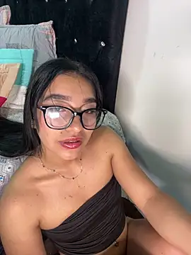 Hhannachiki's Live XXX Chat