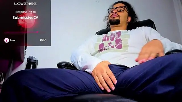 Chat +18 de Ernesto-Rodriguez82 ao vivo